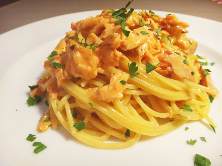 Homemade smoked salmon tomato cream spaghetti