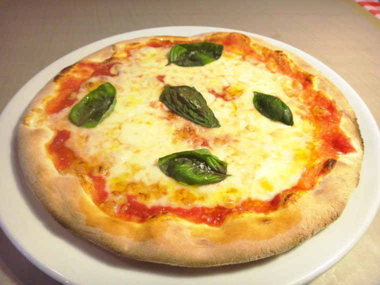 Margherita pizza